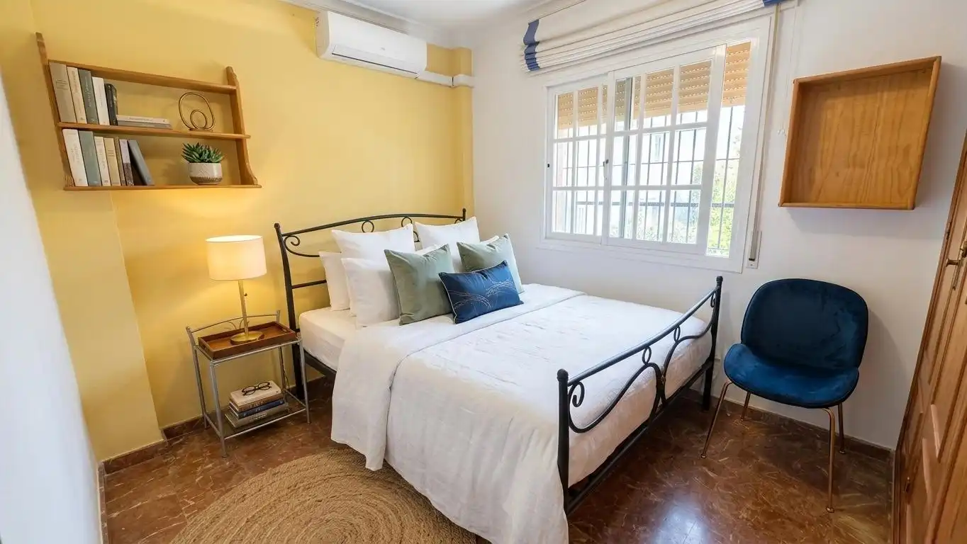 Habitación de Casa o chalet en venta en Alhaurín de la Torre con Aire acondicionado, Calefacción y Jardín privado