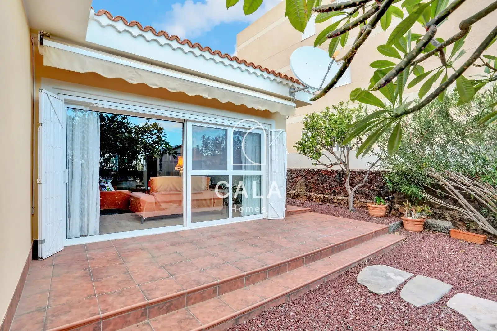 Vista exterior de Casa o chalet en venta en Arona con Aire acondicionado, Calefacción y Trastero