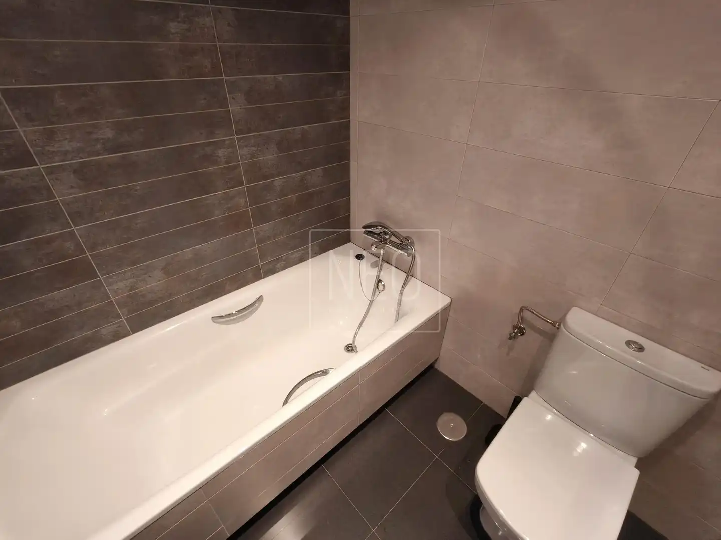 Badezimmer von Wohnung zum Verkauf in Las Rozas de Madrid mit Klimaanlage, Heizung und Parkett