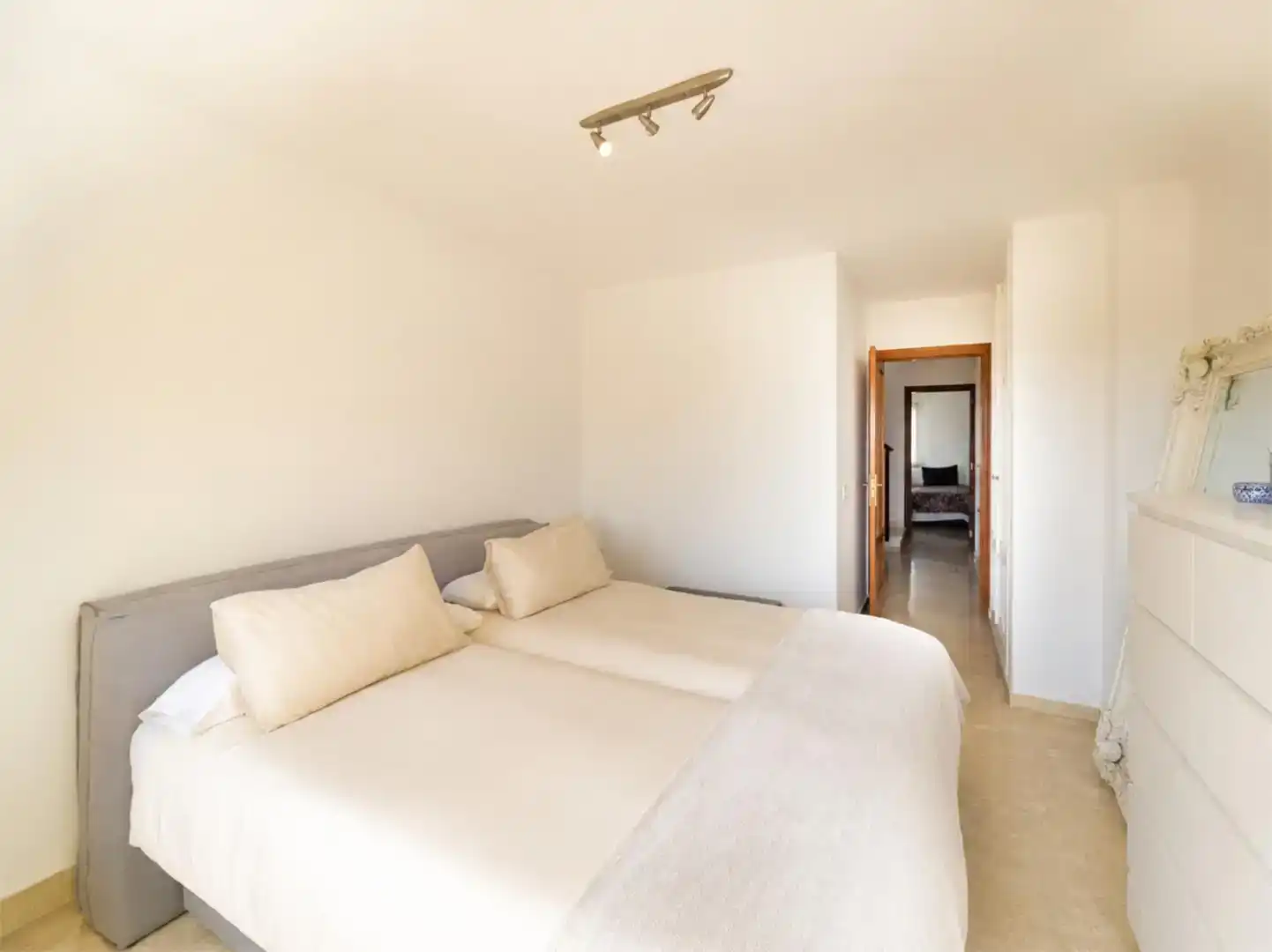 Habitación de Dúplex en venta en Estepona con Piscina