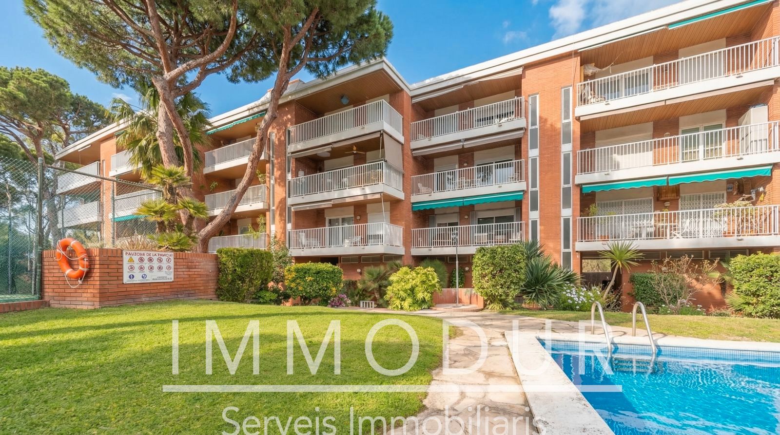 Vista exterior de Piso en venta en Gavà con Aire acondicionado, Calefacción y Parquet