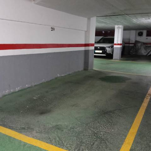 Garaje en Venta en Calle de Lope de Vega en La Calzada - La Florida