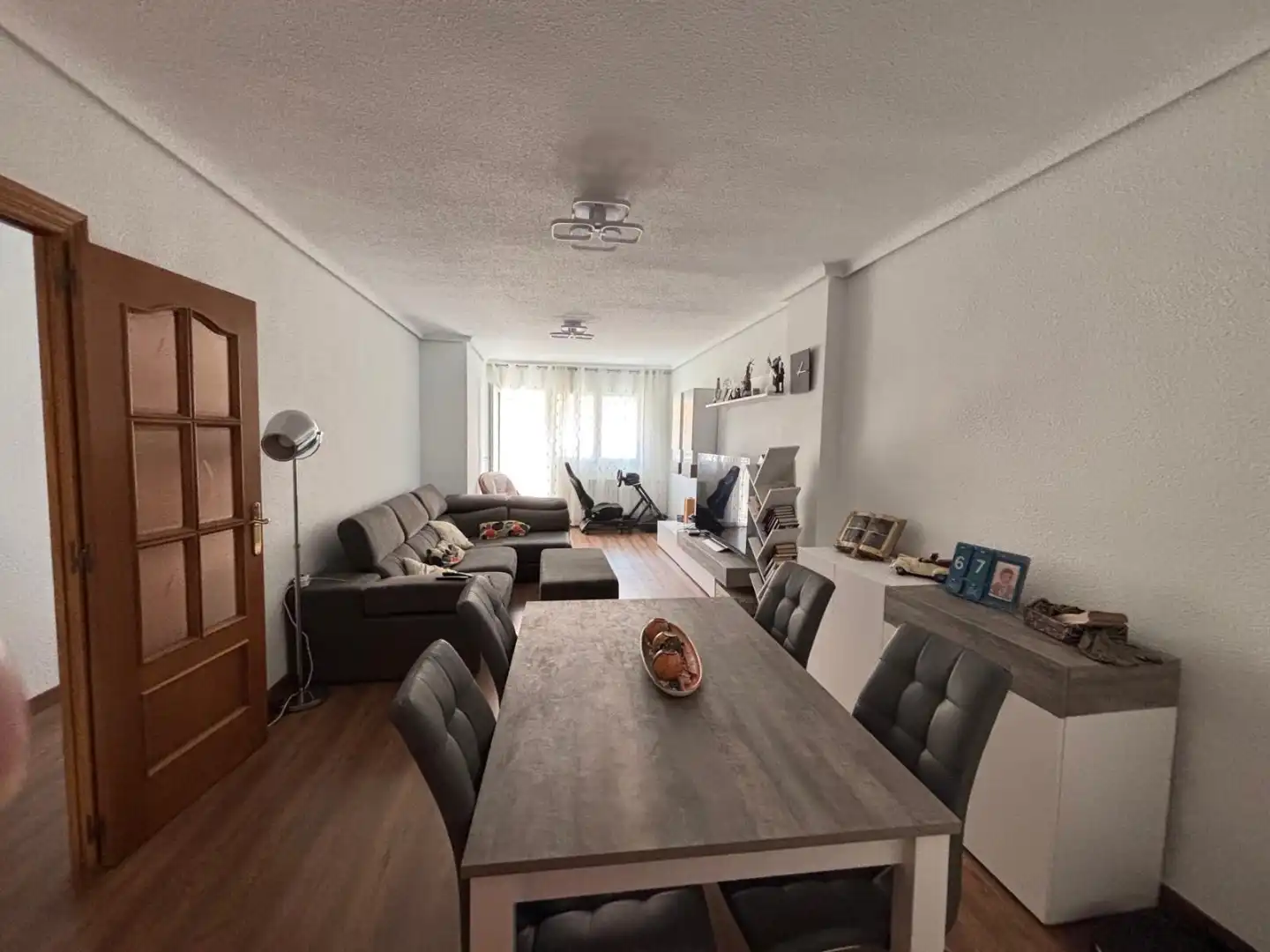 Sala d'estar de Pis en venda en  Albacete Capital amb Terrassa i Balcó
