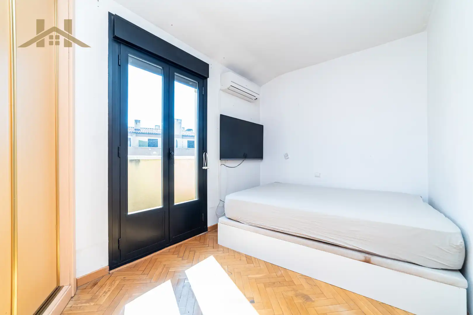 Bedroom of Flat for sale in Pinto  with Air Conditioner, Heating and Terrace