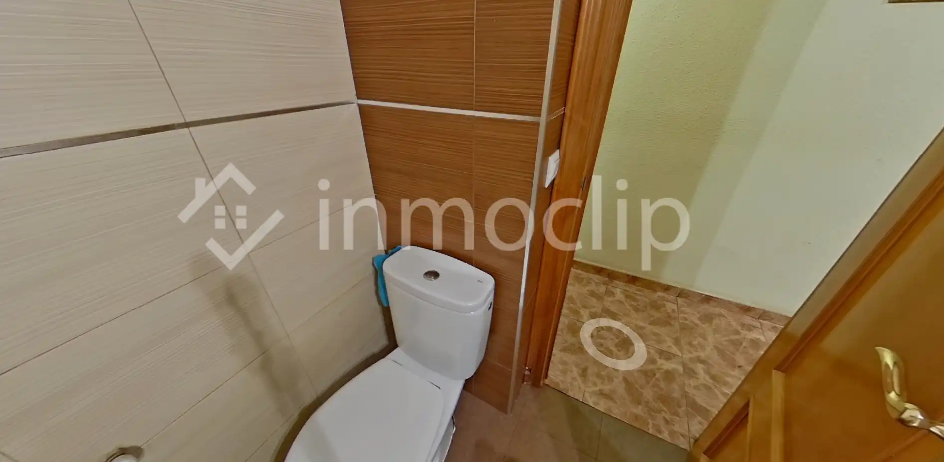 Bathroom of Flat for sale in Salamanca  with Heating and Storage room