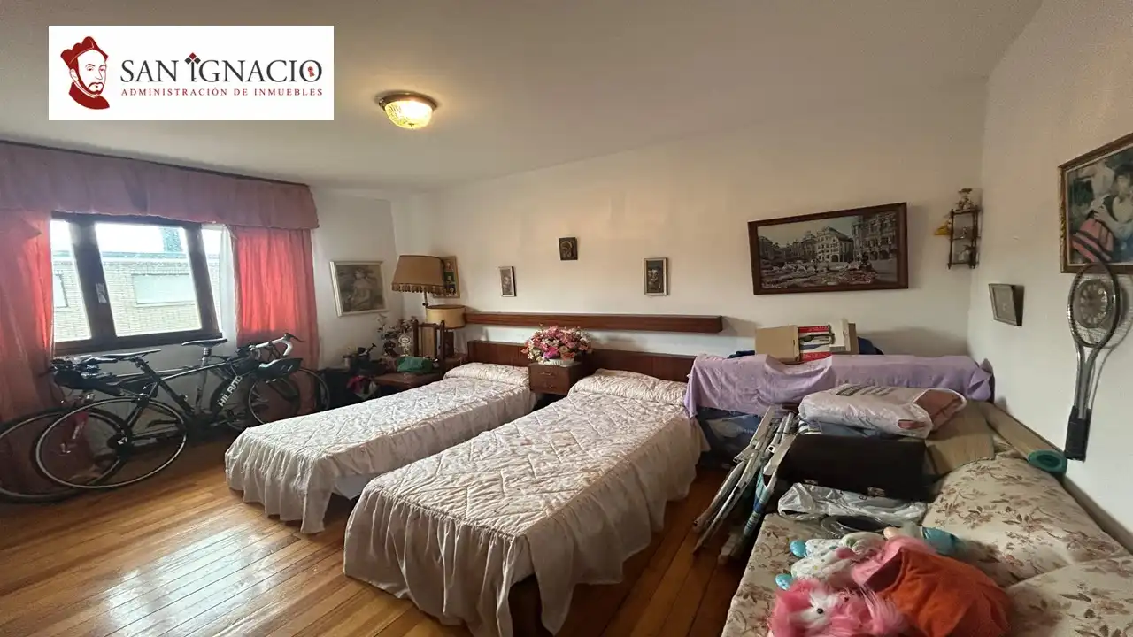Habitación de Piso en venta en Villarcayo de Merindad de Castilla la Vieja con Terraza y Amueblado