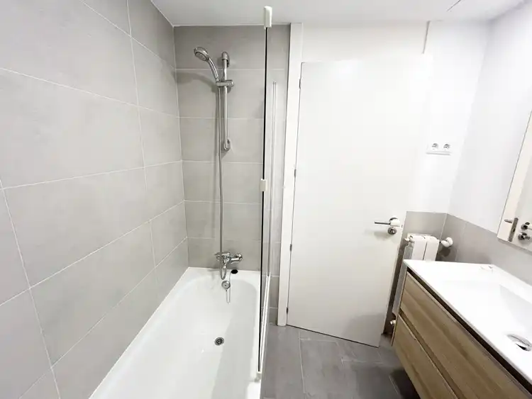 Piso de alquiler en Calle de Toques, Las Tablas