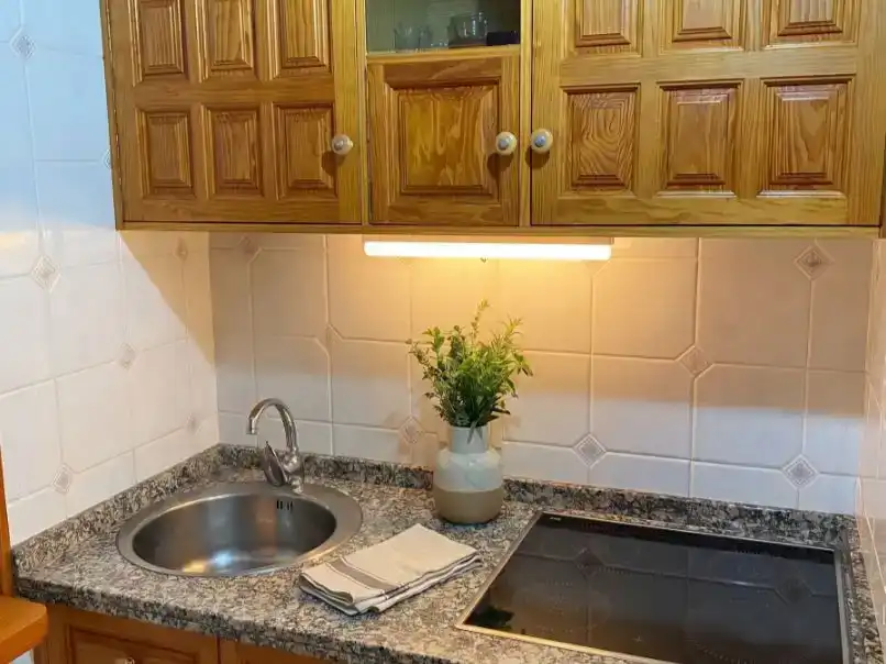Küche von Wohnung zum Verkauf in Los Silos mit Schwimmbad und Balkon