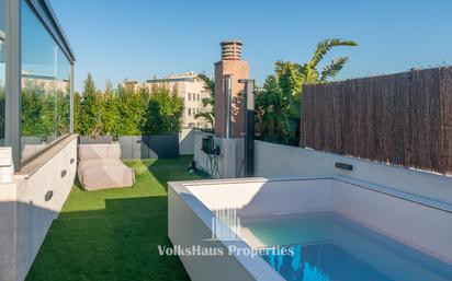 Piscina de Pis en venda en  Barcelona Capital amb Aire condicionat i Terrassa