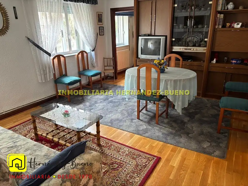 Sala de estar de Piso en venta en Salamanca con Calefacción, Trastero y Amueblado
