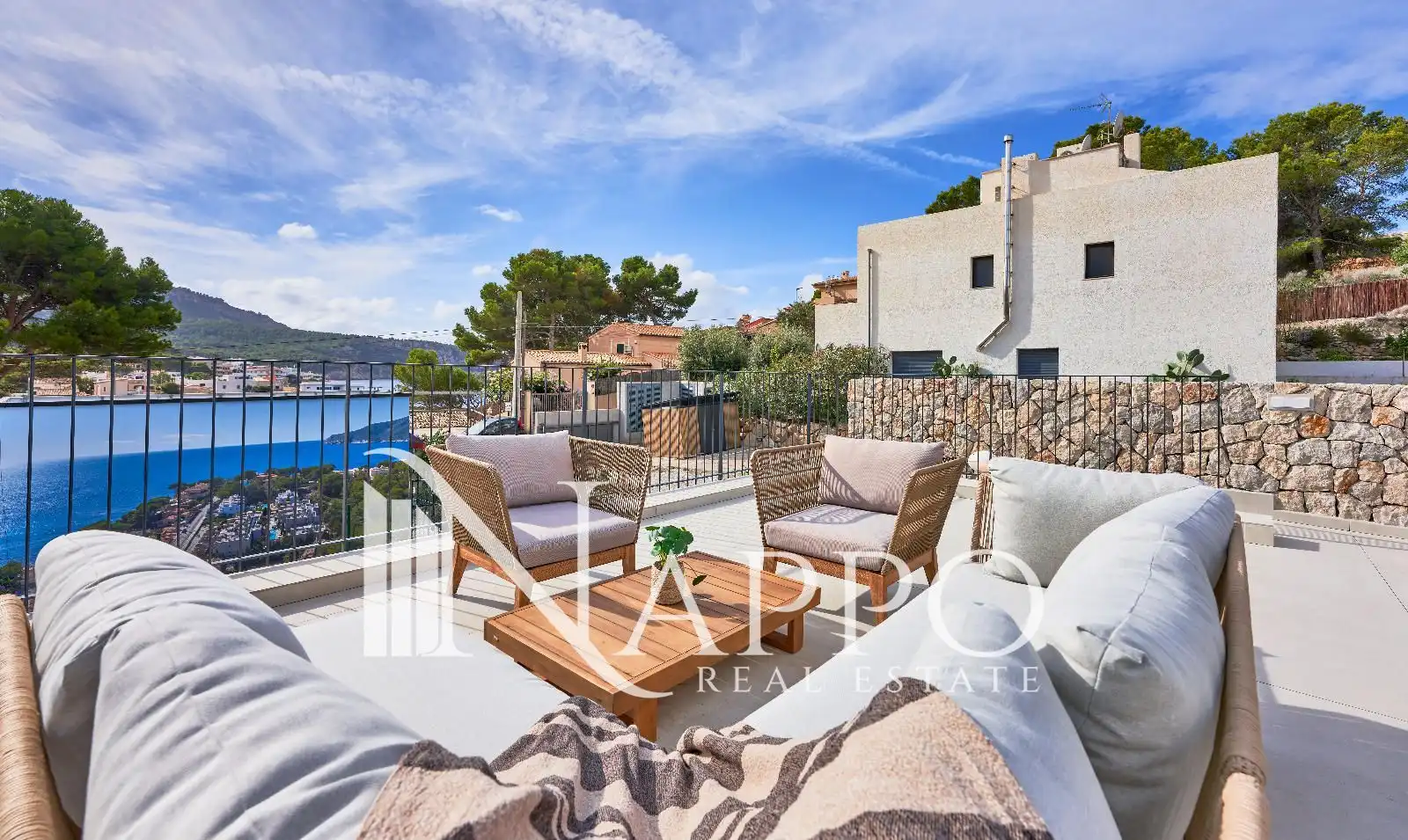 Terrasse von Wohnung zum Verkauf in Andratx mit Klimaanlage, Heizung und Privatgarten