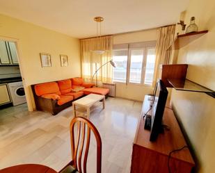 Living room of Flat to rent in  Granada Capital  with Air Conditioner and Balcony