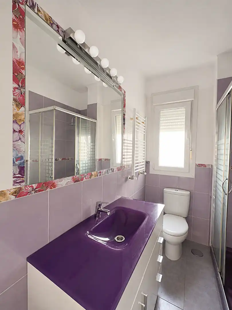 Badezimmer von Wohnung zum Verkauf in Madrid mit Klimaanlage und Balkon