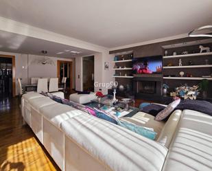 Sala d'estar de Casa adosada en venda en  Lleida Capital amb Aire condicionat, Terrassa i Balcó