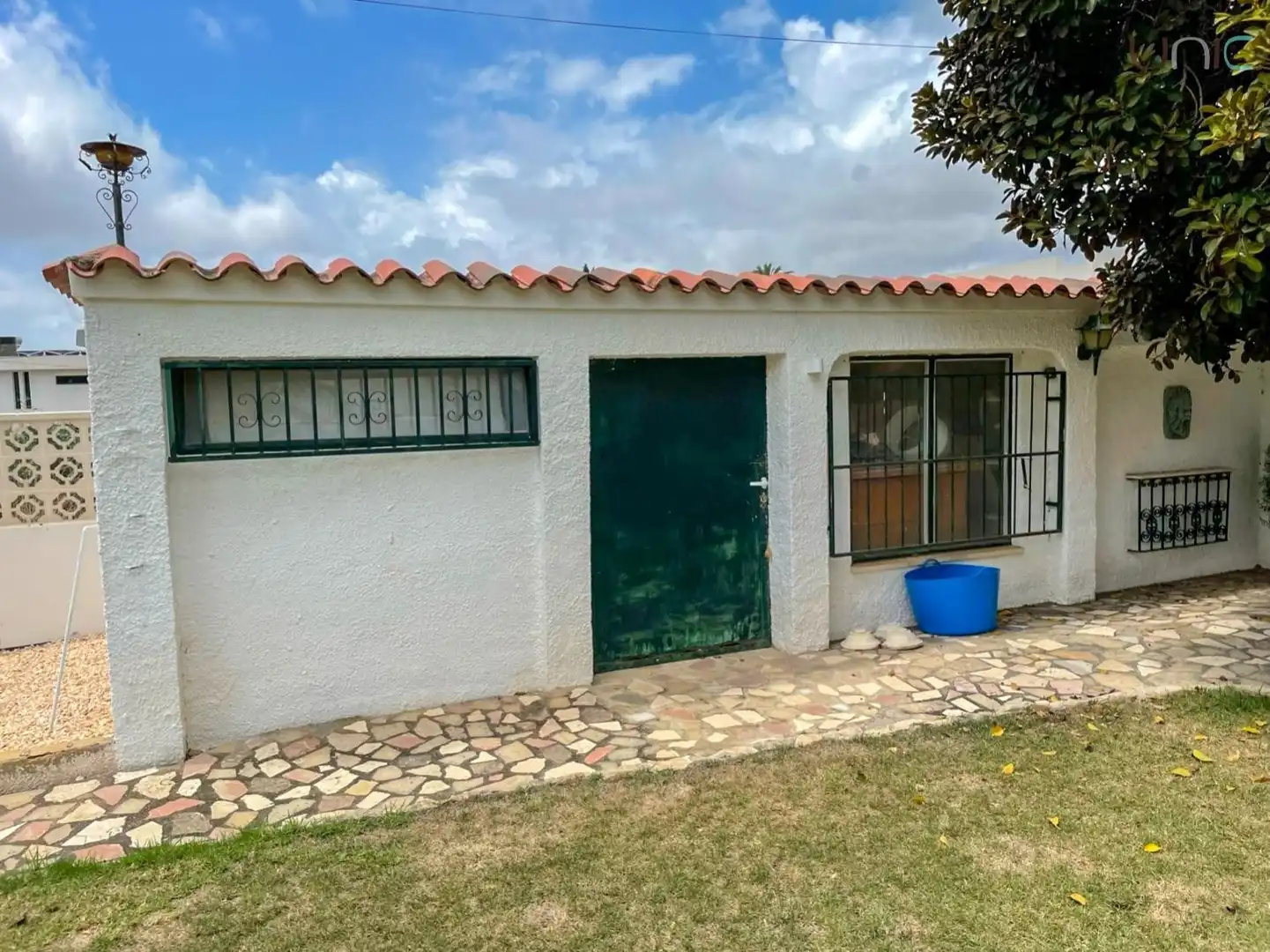 Exterior view of Houses for sale in L'Alfàs del Pi  with Swimming Pool