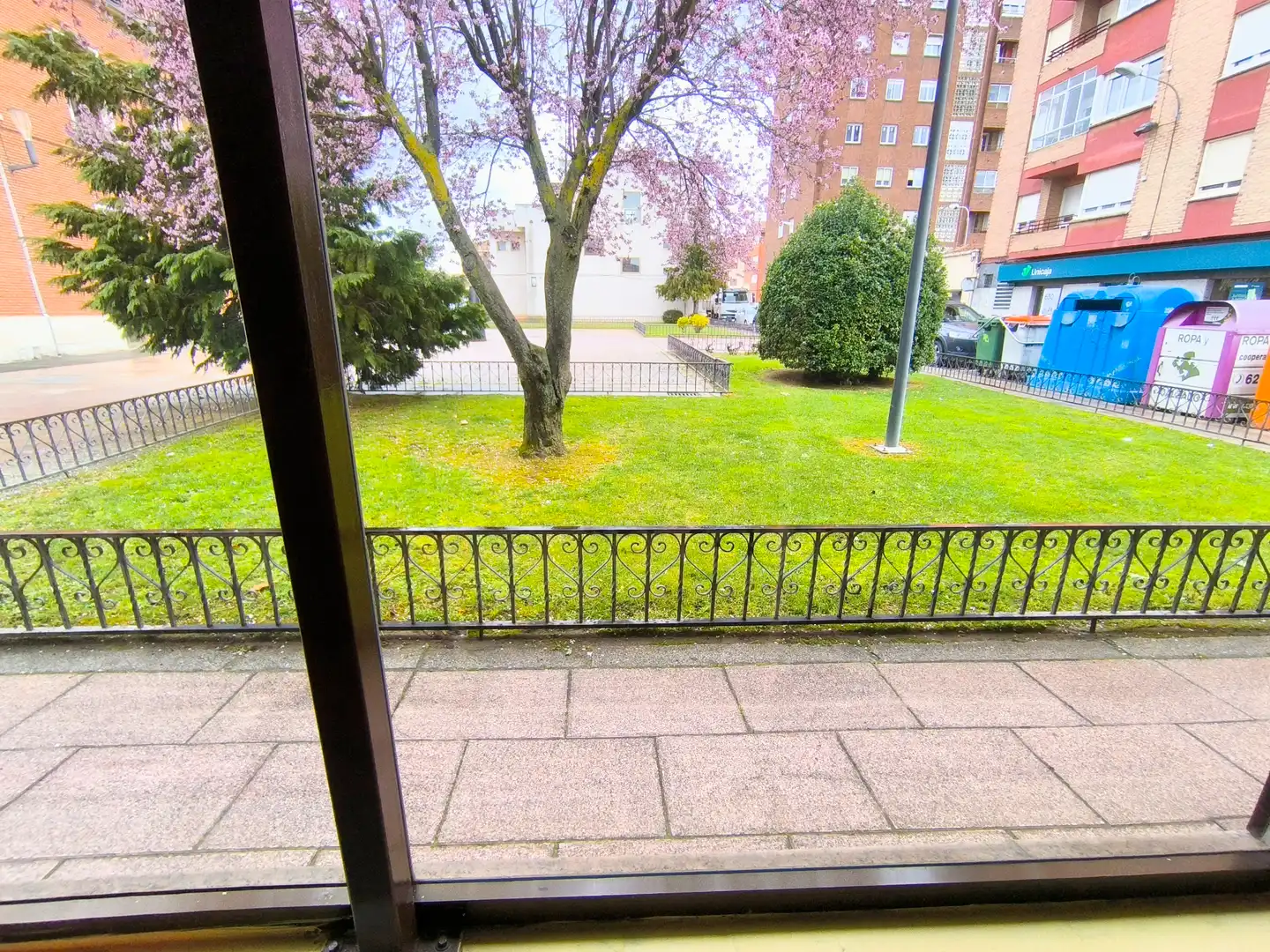 Vista exterior de Edifici en venda en Venta de Baños