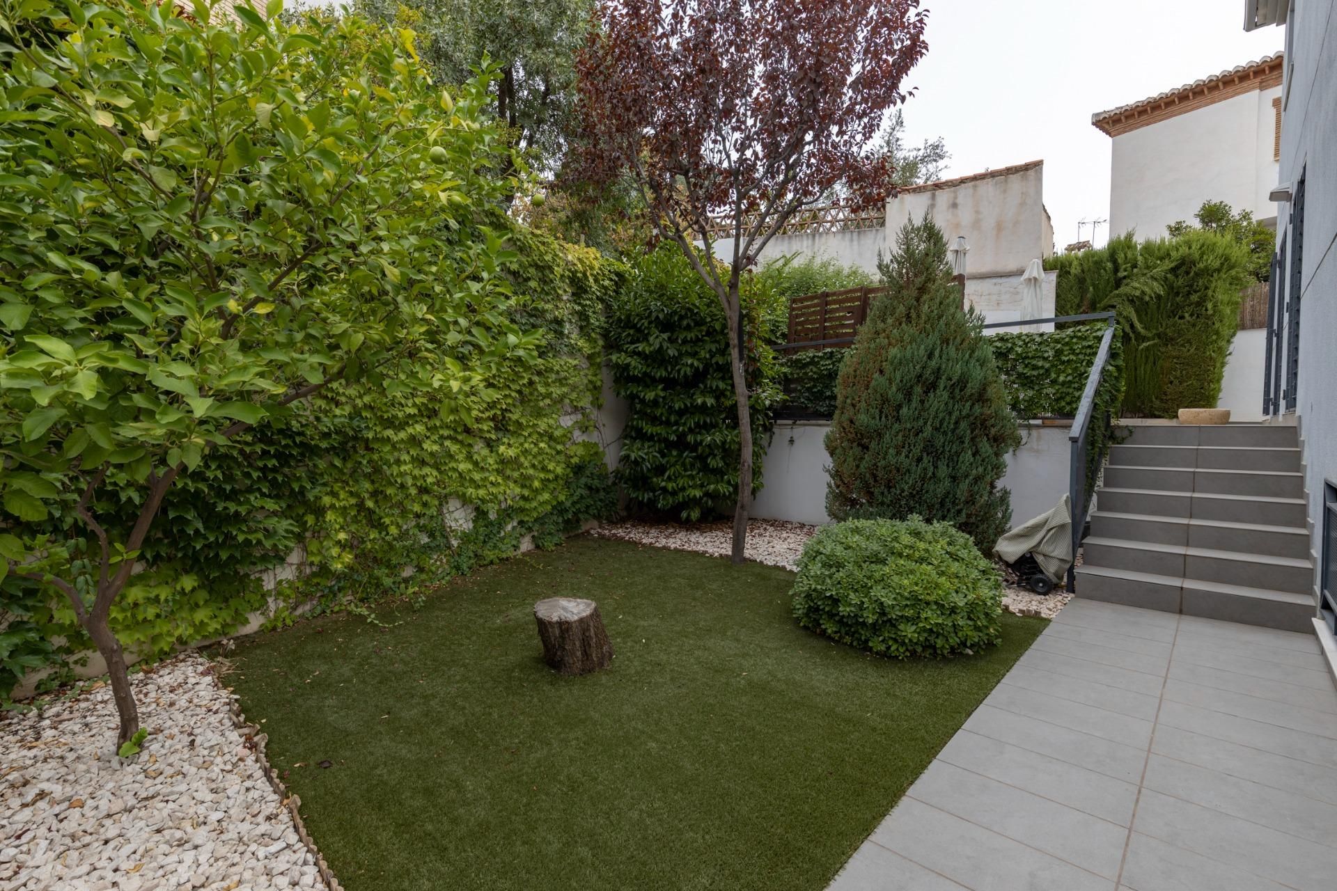 Garden of Single-family semi-detached for sale in  Granada Capital  with Heating, Private garden and Storage room