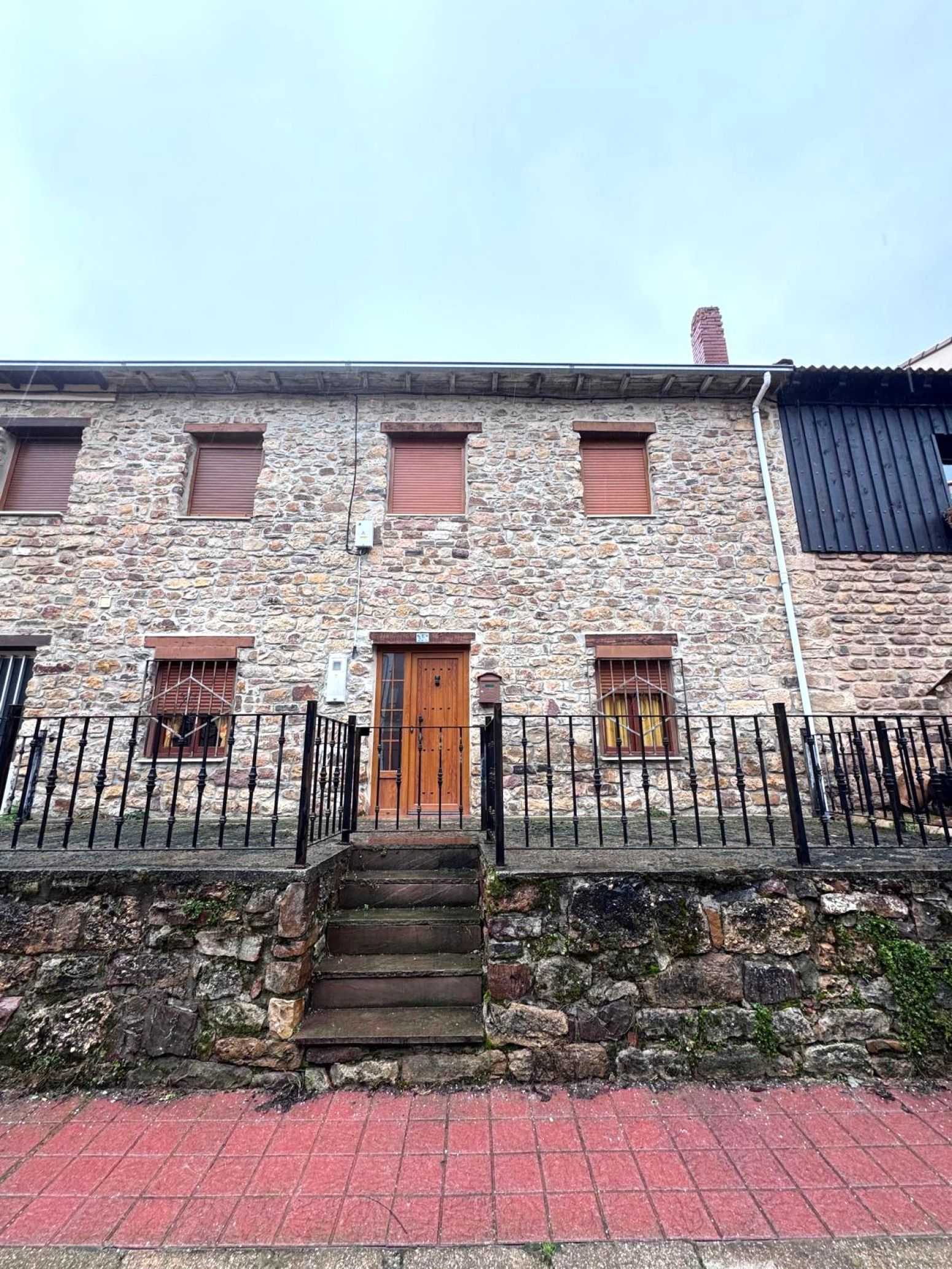 Exterior view of House or chalet for sale in Barruelo de Santullán  with Furnished