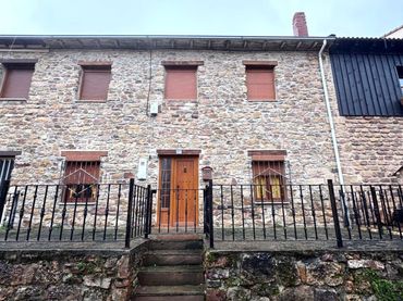 Casa en venta en Barruelo de Santullán - AV CONSTITUCION