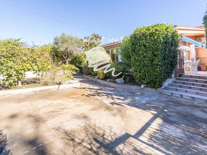 Vista exterior de Casa o xalet en venda en Empuriabrava amb Aire condicionat, Terrassa i Balcó