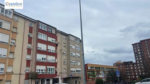 Foto 3 de Piso en venta en  Juan del Castillo, Los Castros, Santander