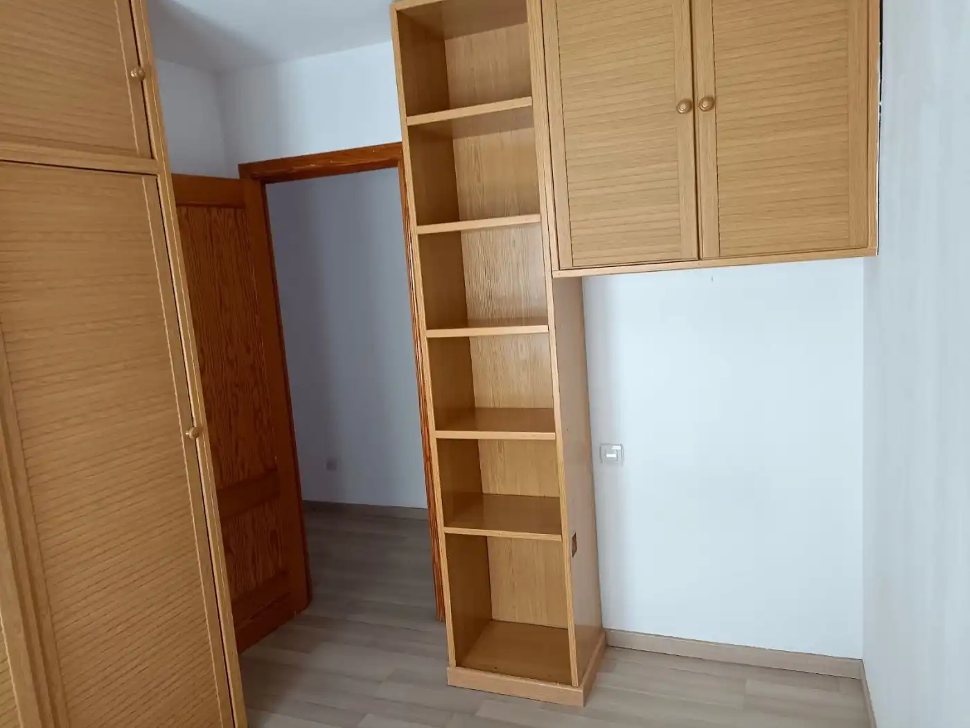 Flat for rent in Avenida CADIZ, Barrio de Zaidín