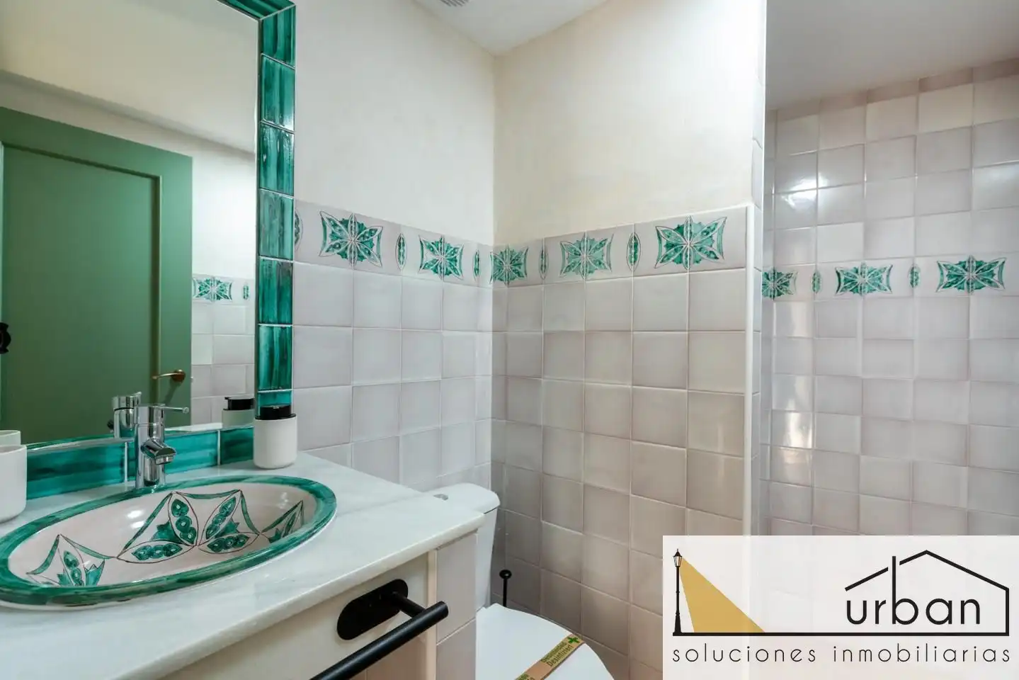 Bathroom of Houses for sale in Chipiona  with Private garden