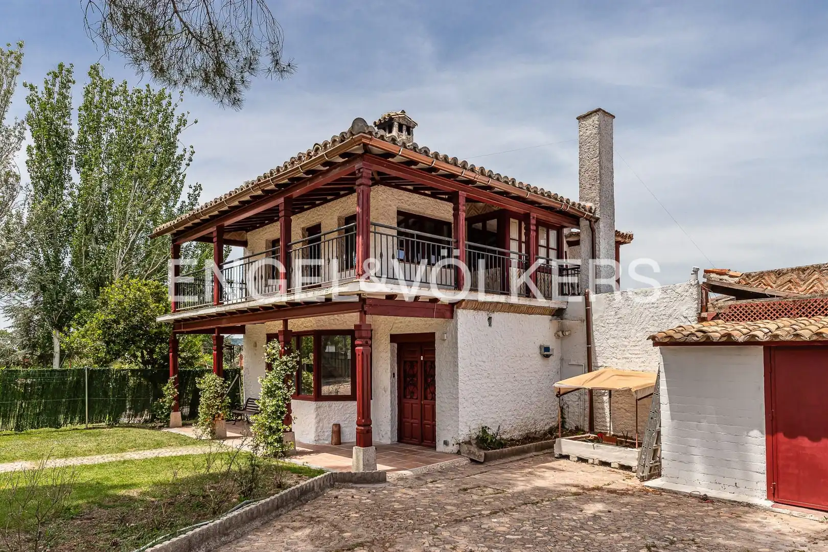 Vista exterior de Casa o chalet de alquiler en Las Rozas de Madrid con Calefacción, Jardín privado y Terraza