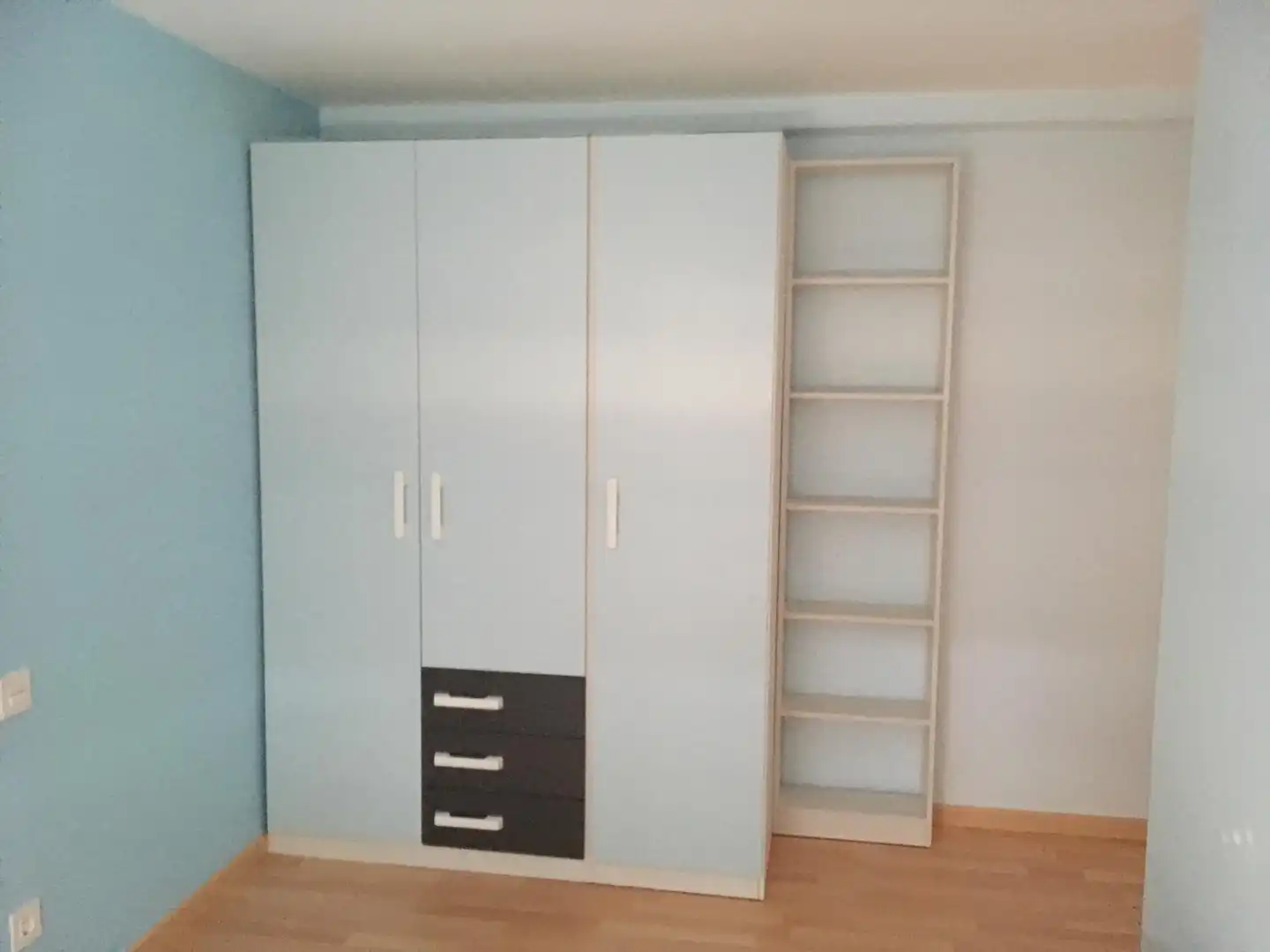 Schlafzimmer von Wohnung zur Miete in Zaragoza mit Heizung, Parkett und Möbliert