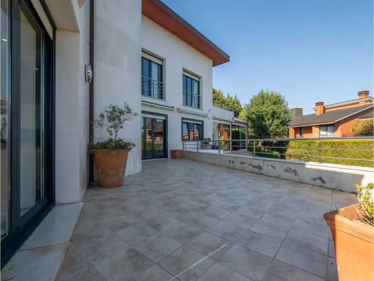 Terrassa de Casa o xalet en venda en Donostia - San Sebastián  amb Aire condicionat, Calefacció i Jardí privat