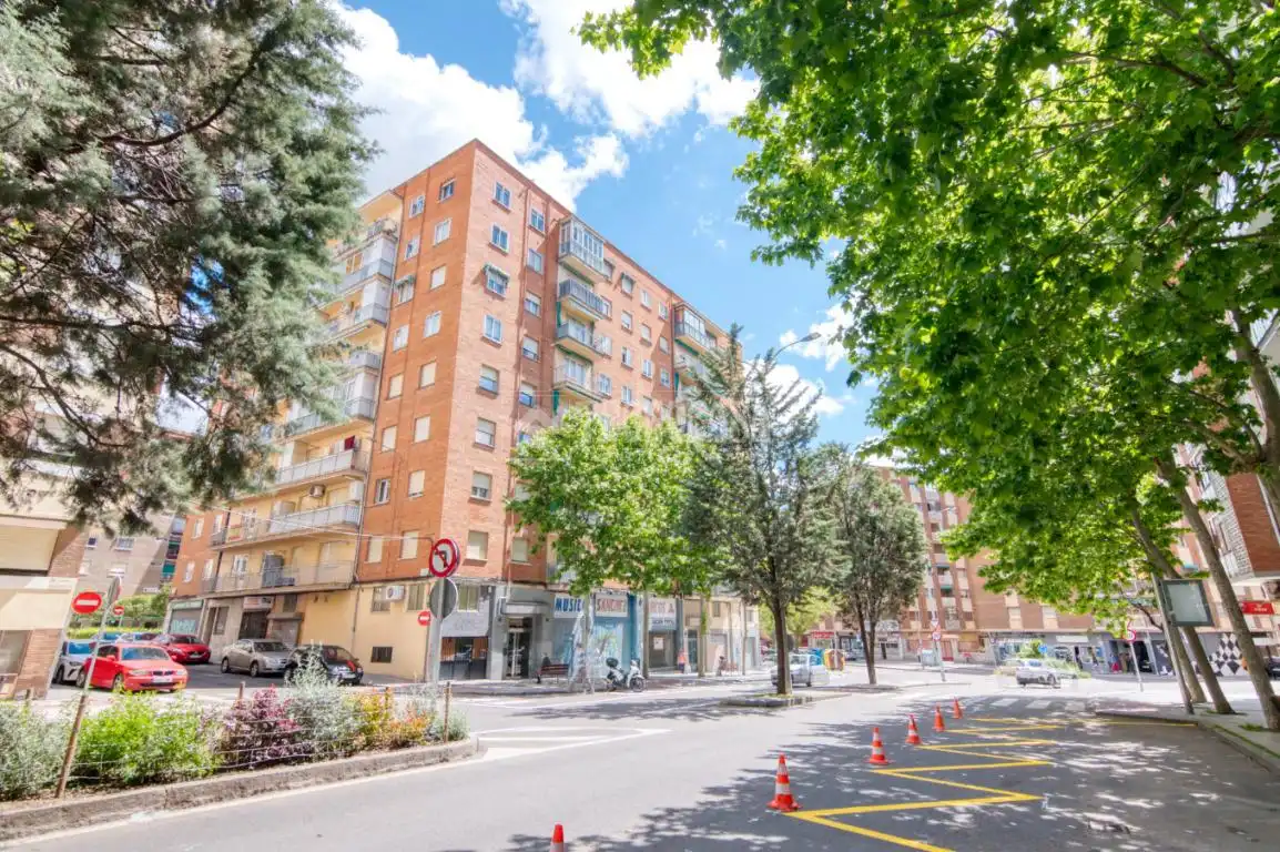 Vista exterior de Piso en venta en Salamanca con Calefacción y Balcón