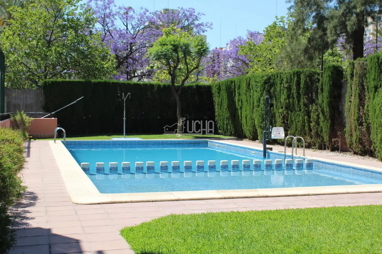 Piscina de Pis de lloguer en Valencia amb Aire condicionat, Moblat i Piscina comunitària