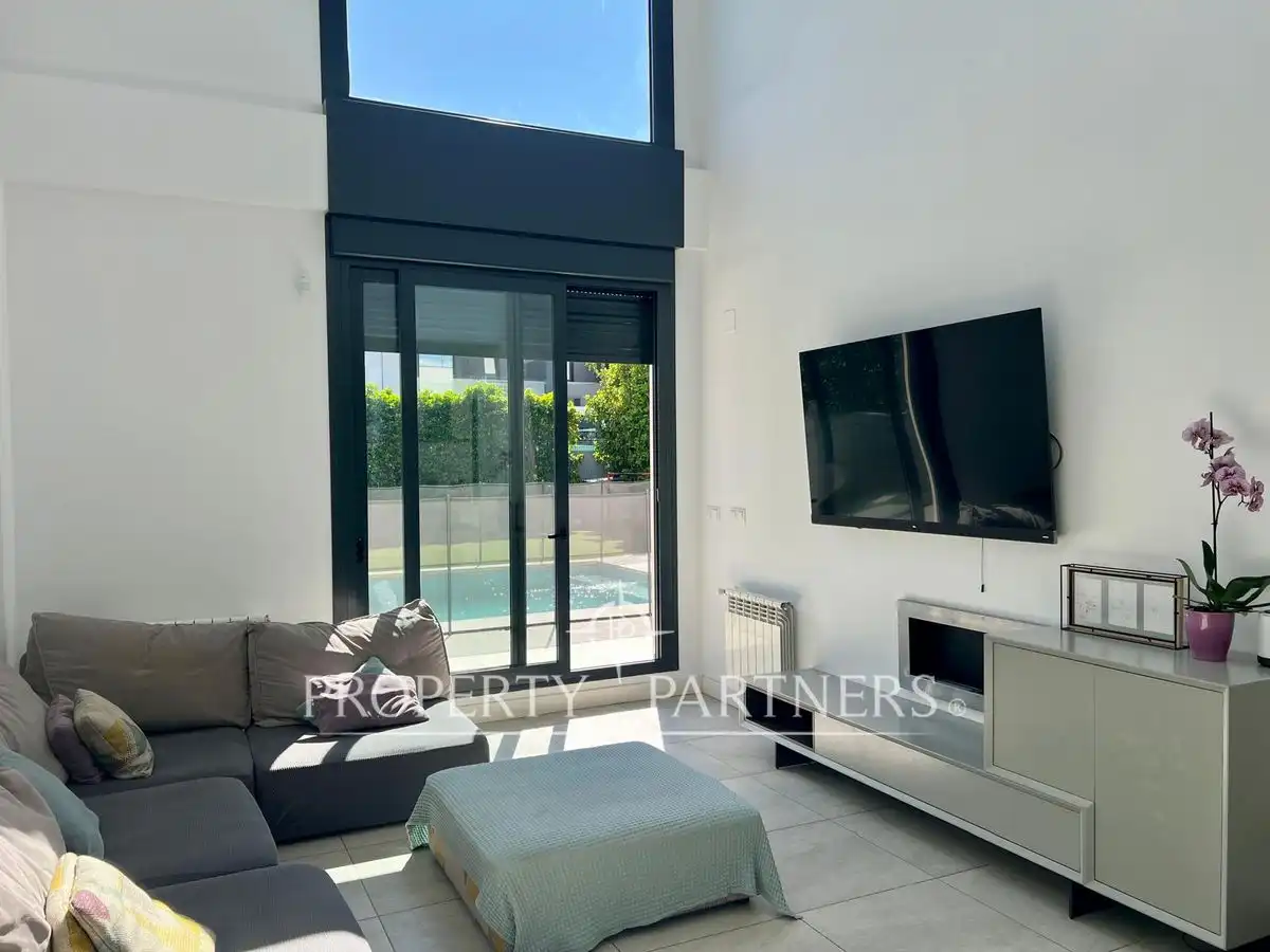 Sala d'estar de Casa o xalet en venda en Bétera amb Aire condicionat, Calefacció i Jardí privat