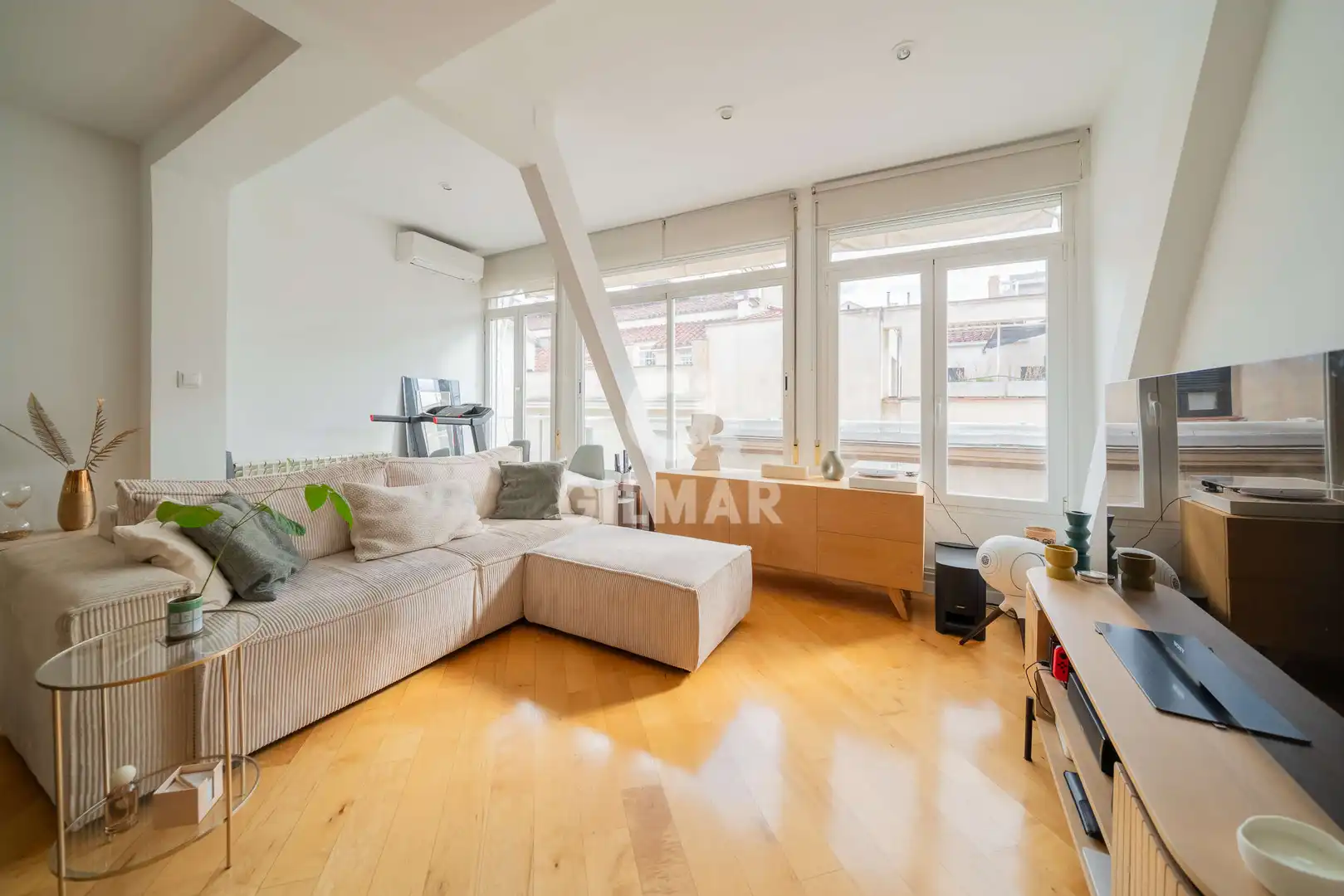 Sala d'estar de Àtic en venda en Madrid amb Calefacció