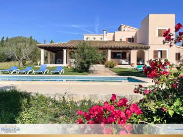 Casa rústica con balcón en venta en Son Servera Poble