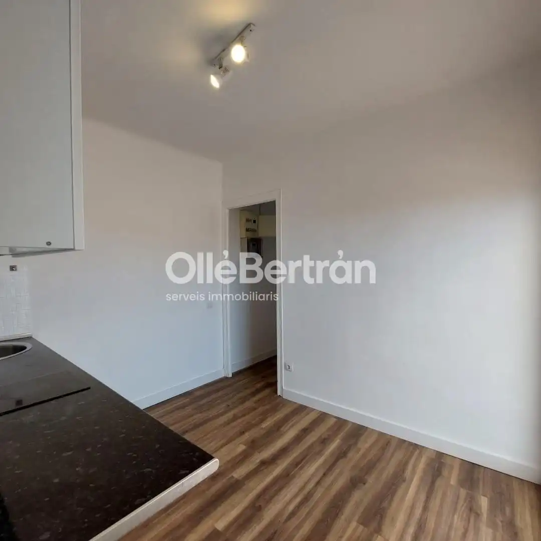 Habitación de Oficina de alquiler en Barcelona
