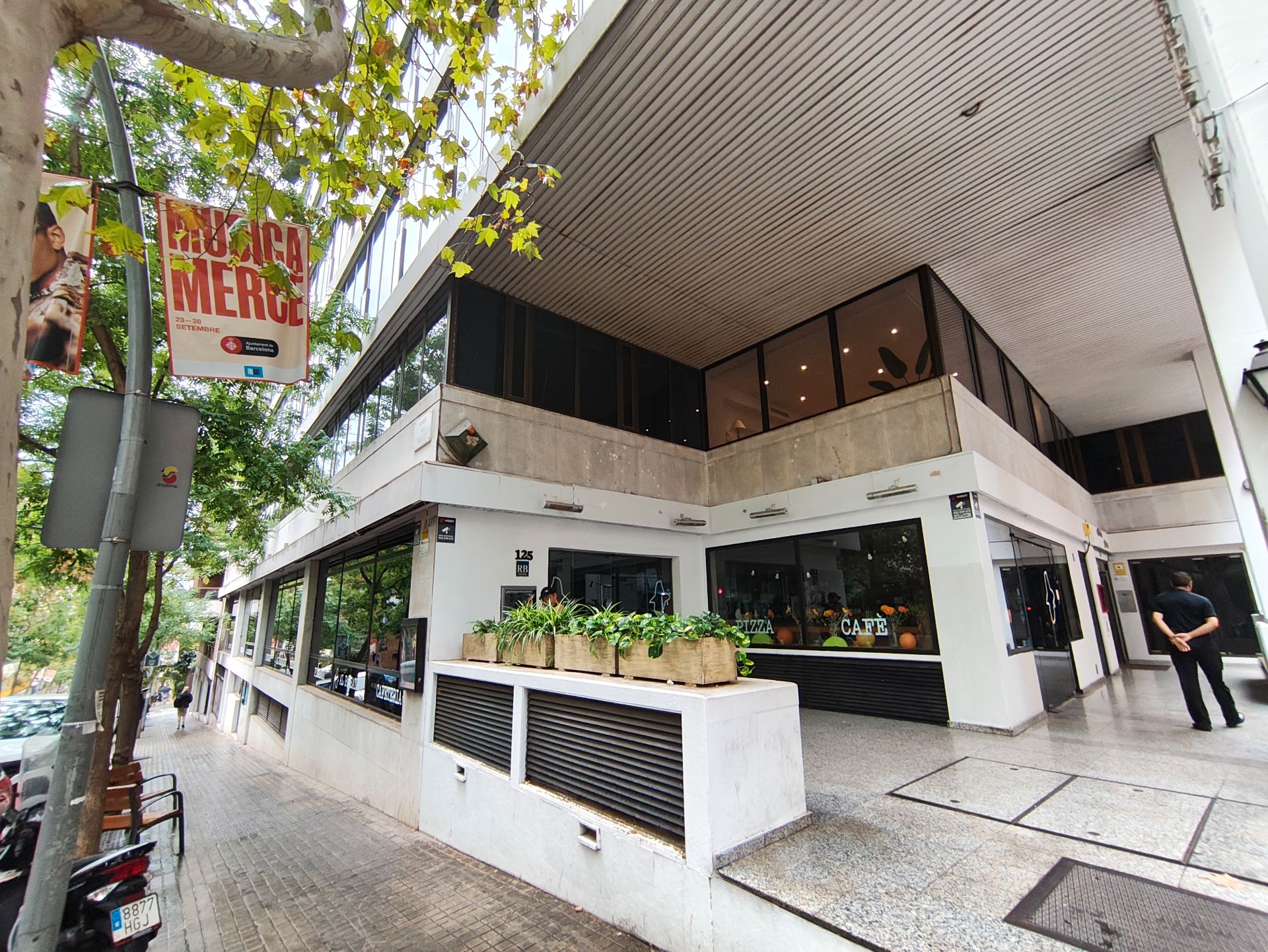 Exterior view of Office for sale in  Barcelona Capital  with Air Conditioner