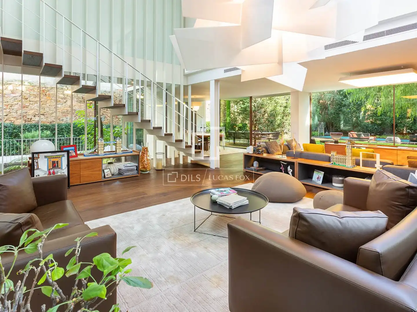Sala de estar de Casa o chalet en venta en Barcelona con Aire acondicionado, Calefacción y Jardín privado
