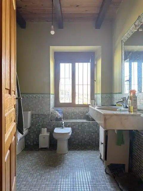 Bathroom of Houses for sale in Destriana  with Heating