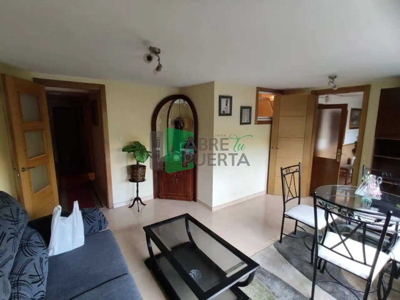 Vista exterior de Planta baja en venta en Ourense Capital  con Calefacción y Trastero