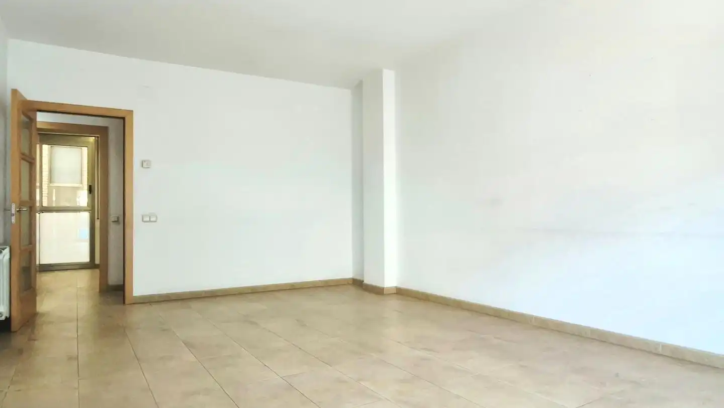 Piso en venta en Terrassa con Calefacción y Balcón