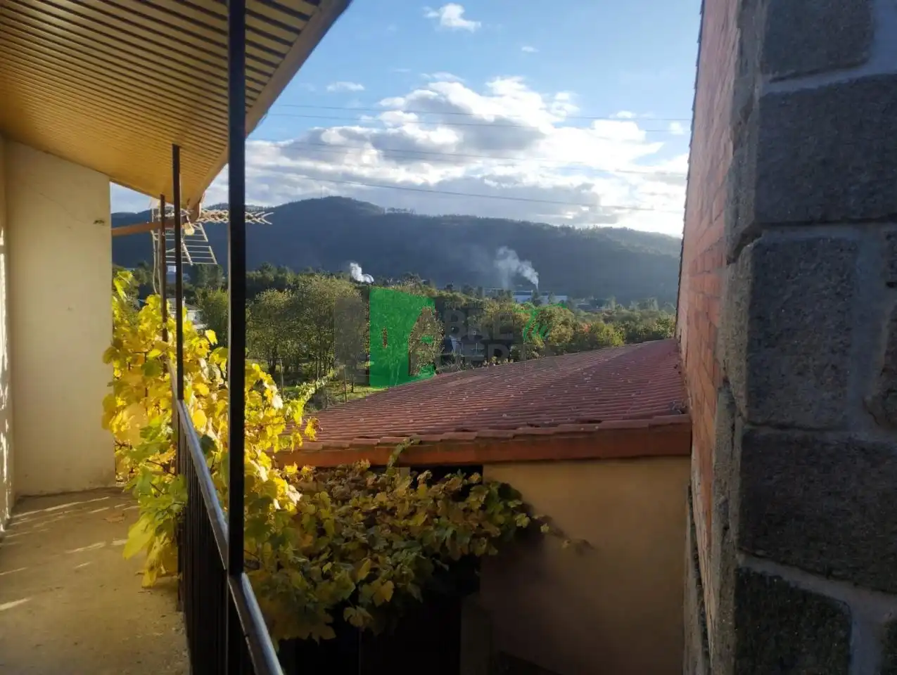 Terrassa de Casa o xalet en venda en Ourense Capital  amb Calefacció, Jardí privat i Moblat