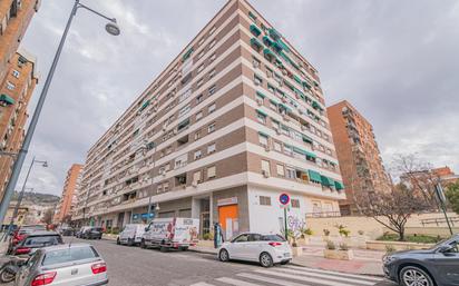 Exterior view of Flat for sale in  Granada Capital  with Air Conditioner, Heating and Parquet flooring