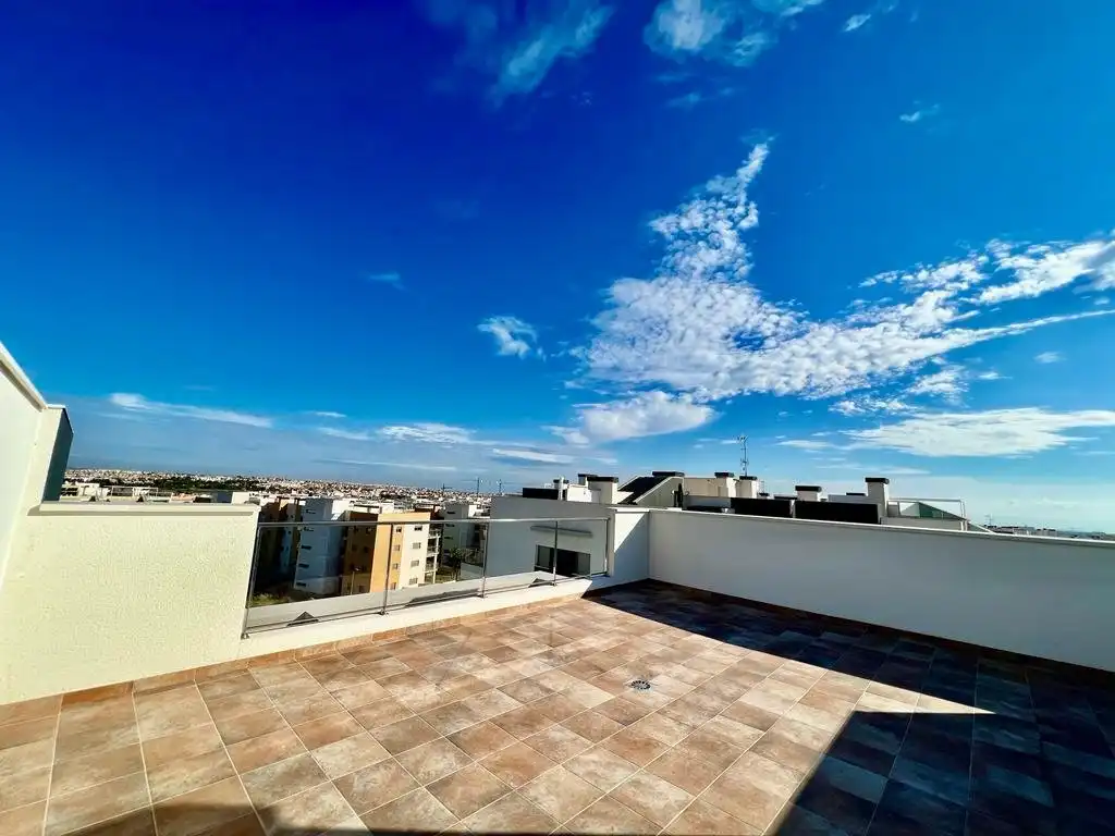 Terraza de Ático en venta en Orihuela con Calefacción, Terraza y Trastero