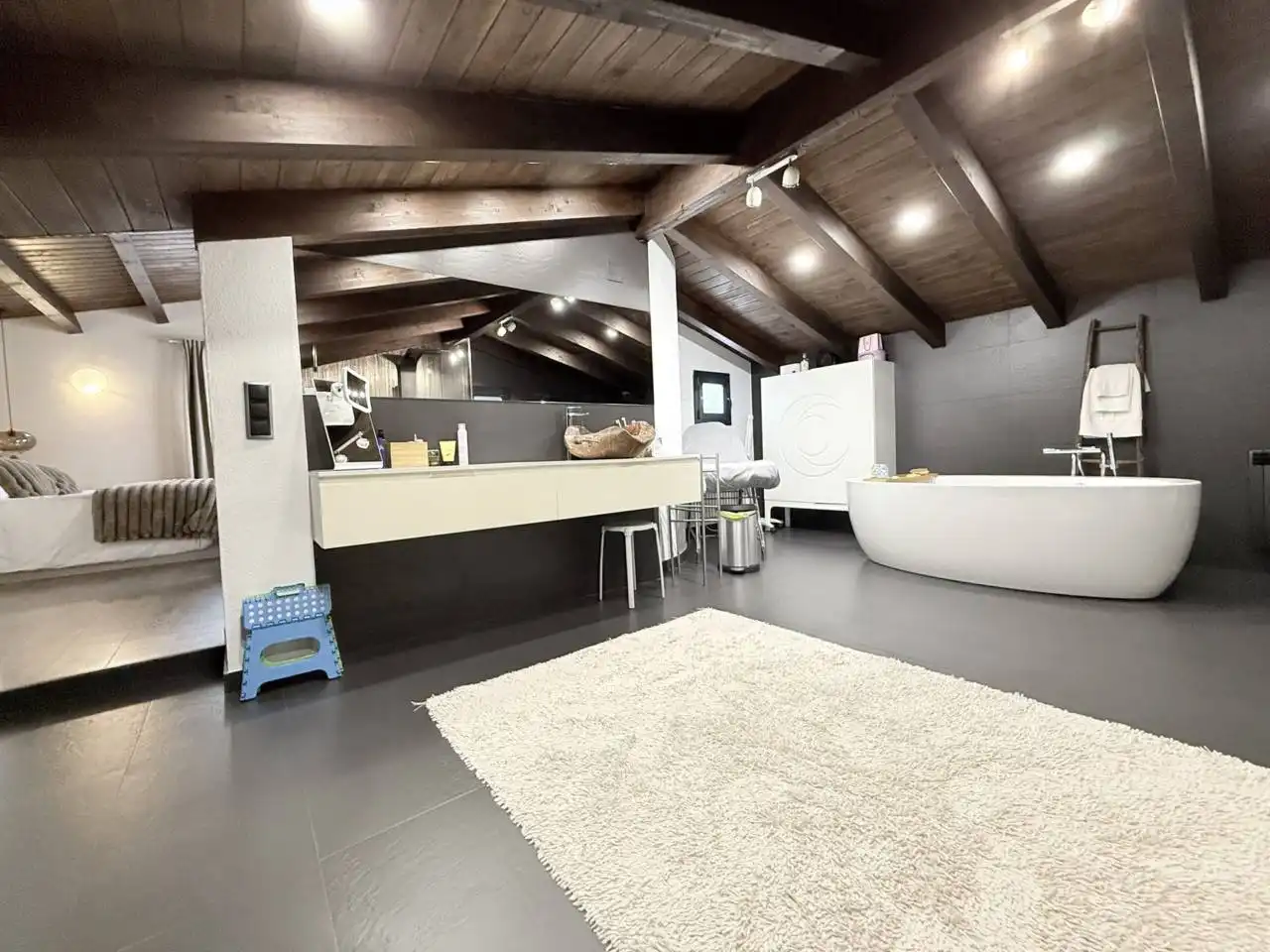 Bathroom of Houses for sale in Santa Maria de Palautordera  with Air Conditioner, Heating and Terrace