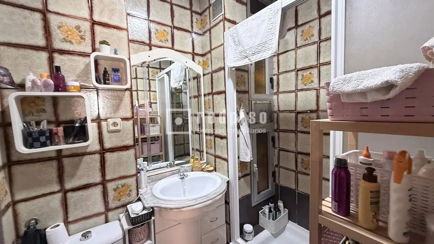 Baño de Piso en venta en Madrid con Aire acondicionado, Calefacción y Jardín privado