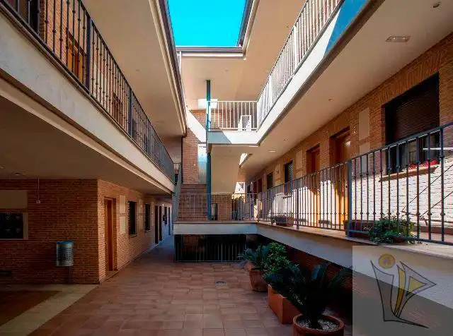 Vista exterior de Piso en venta en Villa del Prado