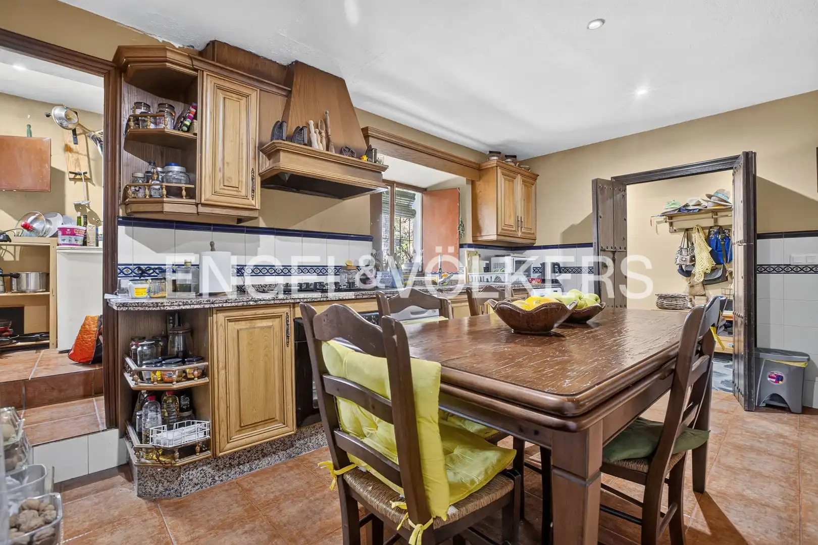 Kitchen of Houses for sale in Aracena, Huelva