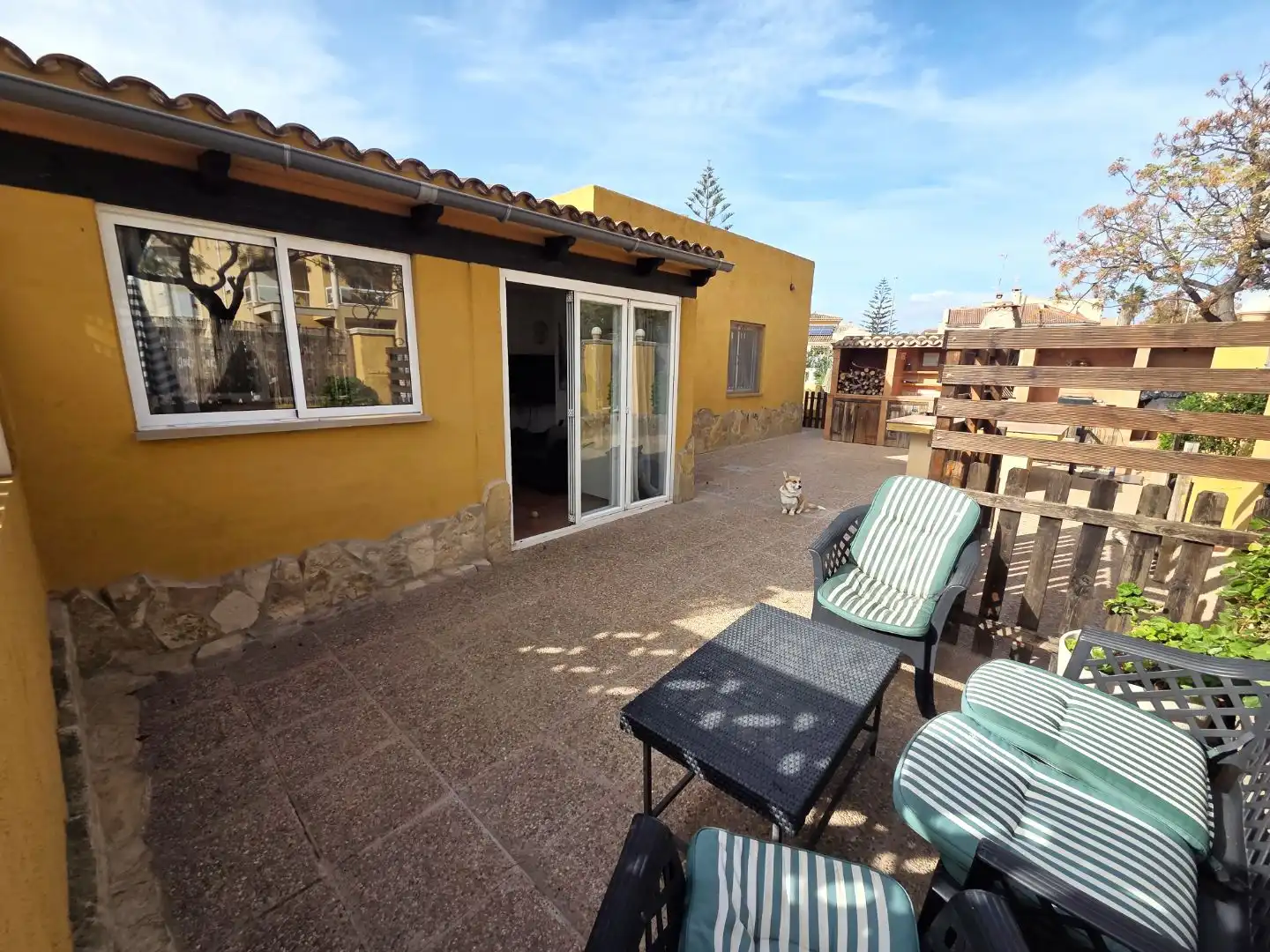 House with pool for sale in Carrer Falcó 61