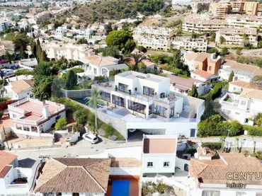 Appartement compact avec piscine à vendre à CL MANZANILLA LA 4FUENGIROLA (MÁLAGA)